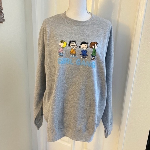 NWT Peanuts x Girl Gang Grey Oversized Sweatshirt Medium - Picture 3 of 6